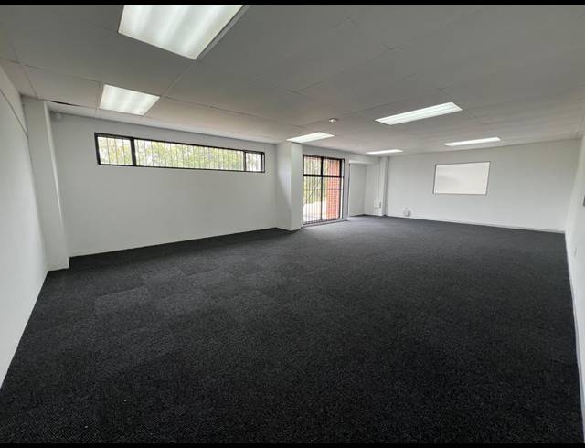 363M² WAREHOUSE TO LET IN OLIVEDALE